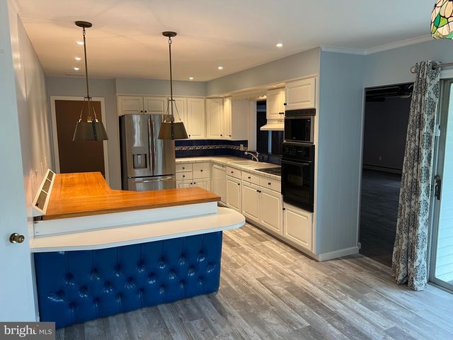 16 WENDY RD, Reading, PA 19601