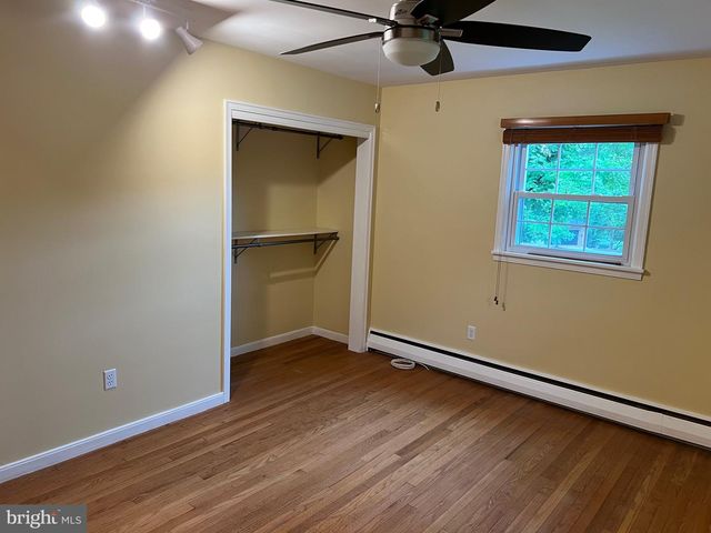 16 WENDY RD, Reading, PA 19601