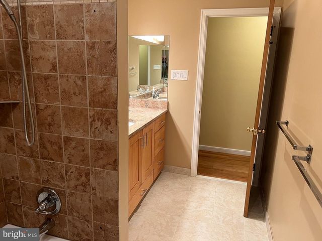 16 WENDY RD, Reading, PA 19601