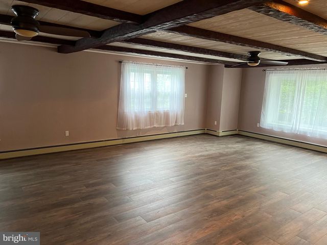 16 WENDY RD, Reading, PA 19601