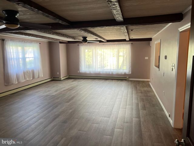 16 WENDY RD, Reading, PA 19601