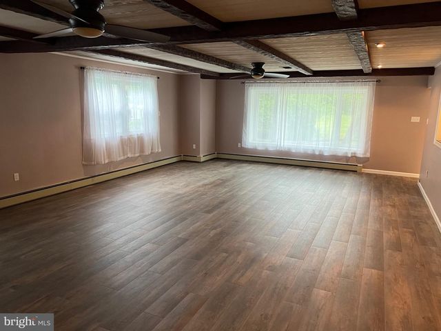 16 WENDY RD, Reading, PA 19601