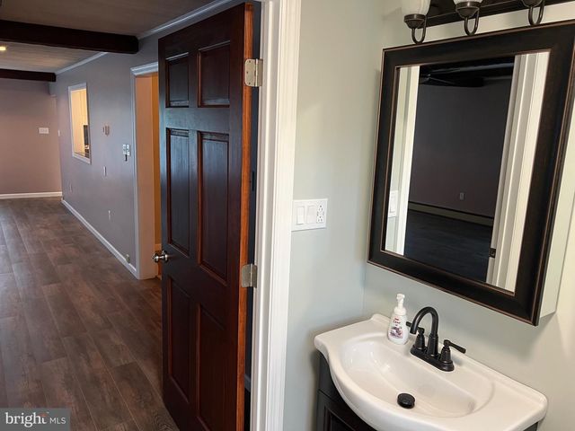 16 WENDY RD, Reading, PA 19601