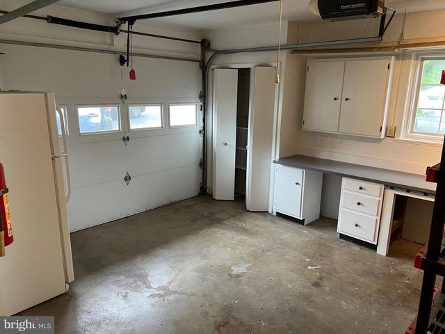 16 WENDY RD, Reading, PA 19601