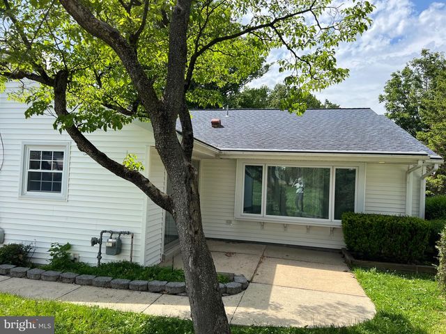 16 WENDY RD, Reading, PA 19601