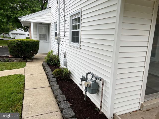 16 WENDY RD, Reading, PA 19601