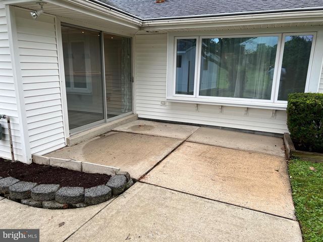 16 WENDY RD, Reading, PA 19601