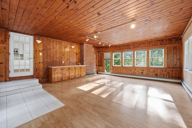 28 Spring Rd, Westborough, MA 01581