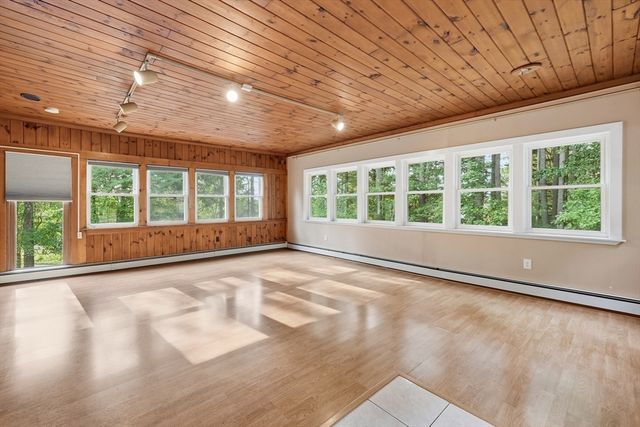 28 Spring Rd, Westborough, MA 01581