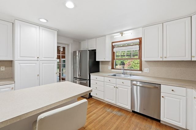 28 Spring Rd, Westborough, MA 01581