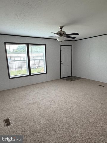 4 CHEROKEE DR, Shippensburg, PA 17257
