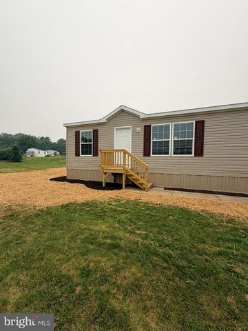 4 CHEROKEE DR, Shippensburg, PA 17257