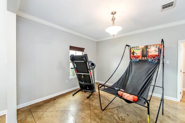 256 Riverwood Dr, Houma, LA 70360