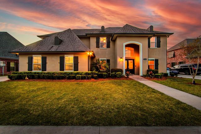 256 Riverwood Dr, Houma, LA 70360