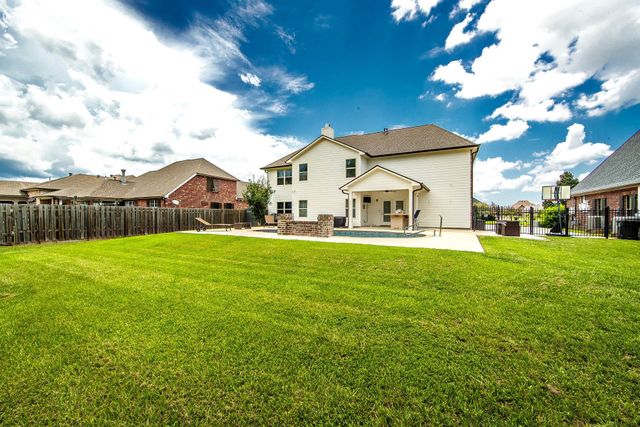 256 Riverwood Dr, Houma, LA 70360