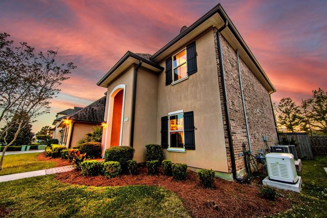 256 Riverwood Dr, Houma, LA 70360