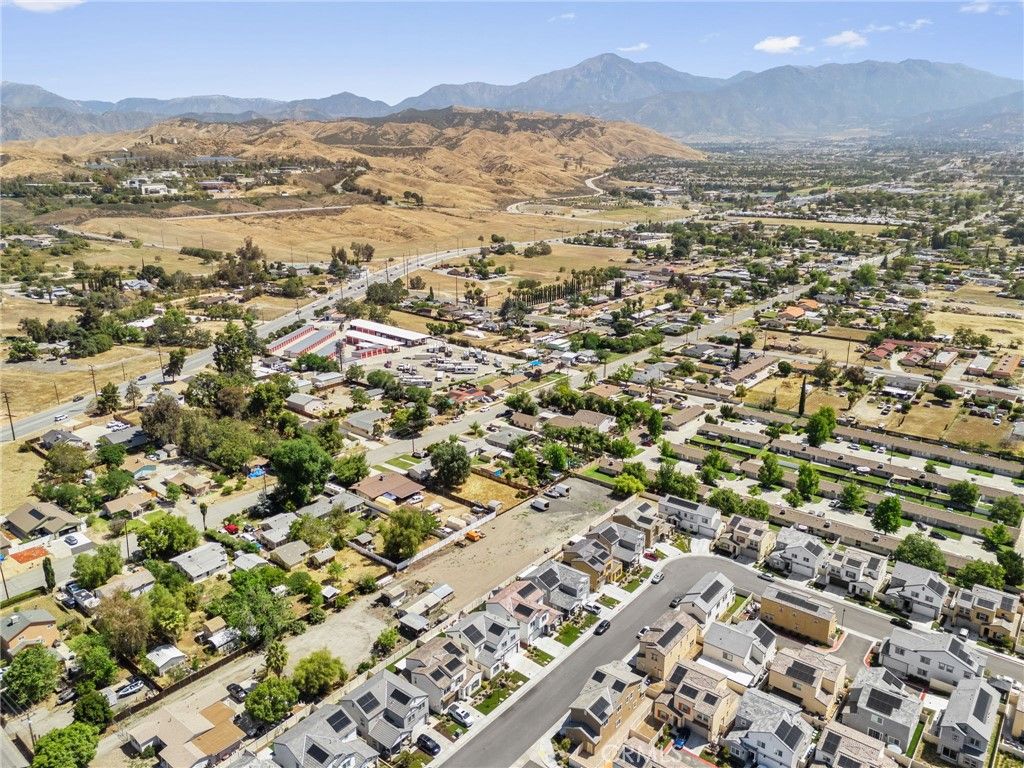 Image 43 of property listing at 31958 Chagall Way, Yucaipa, CA 92399