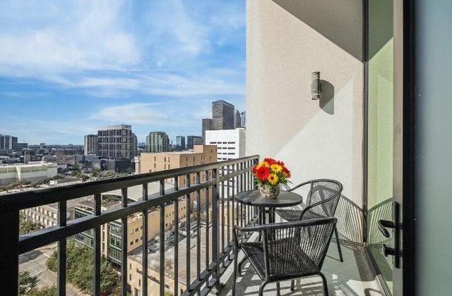 1211 Caroline Street 1504, Houston, TX 77002
