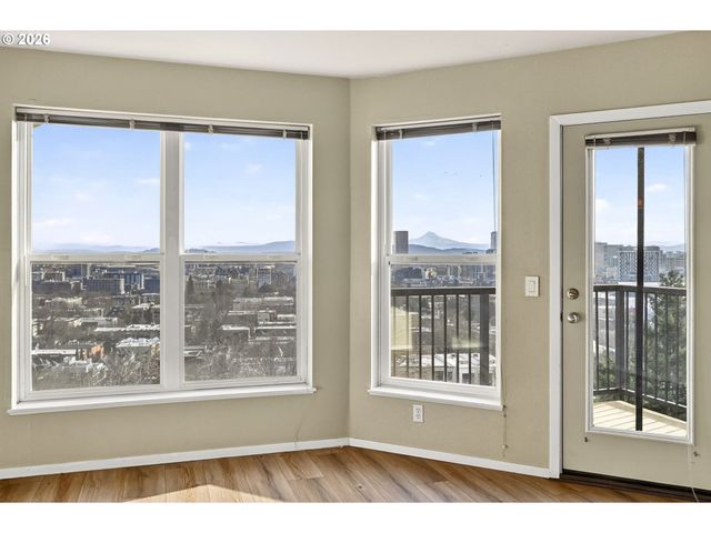 410 Nw UPTOWN Ter 3B, Portland, OR 97210