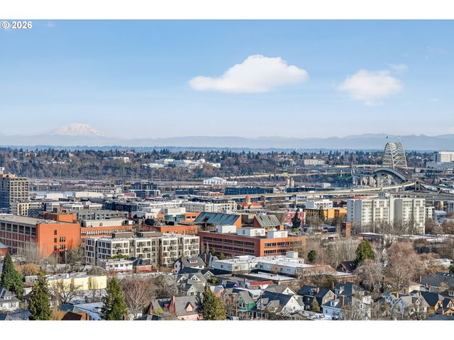 410 Nw UPTOWN Ter 3B, Portland, OR 97210