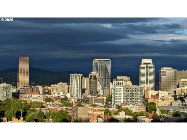 410 Nw UPTOWN Ter 3B, Portland, OR 97210