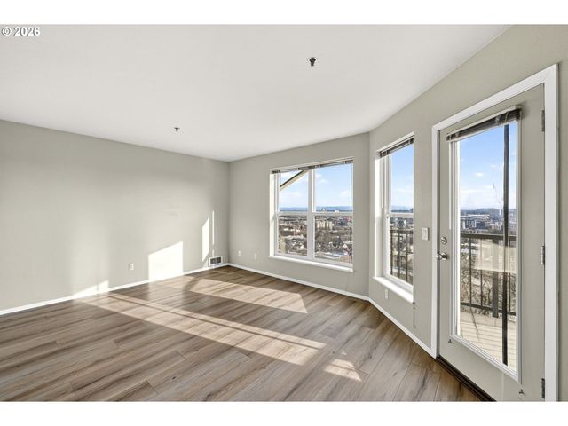 410 Nw UPTOWN Ter 3B, Portland, OR 97210
