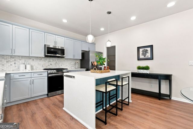 853 Van Briggle Path, Sugar Hill, GA 30518