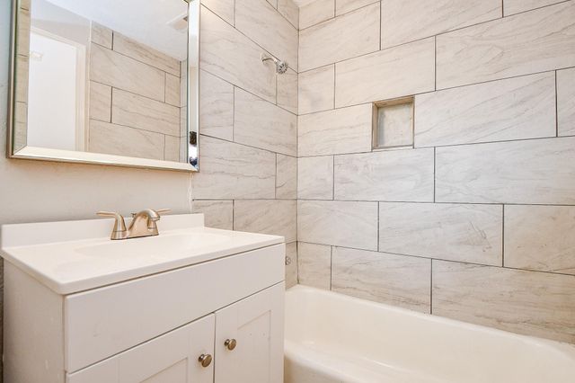 5811 Greencraig Drive, Houston, TX 77035