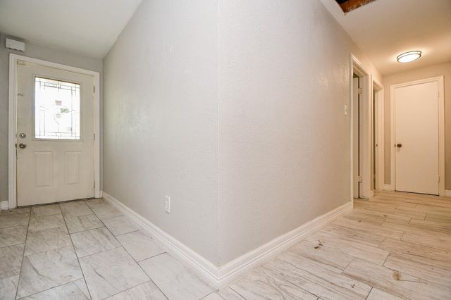 5811 Greencraig Drive, Houston, TX 77035