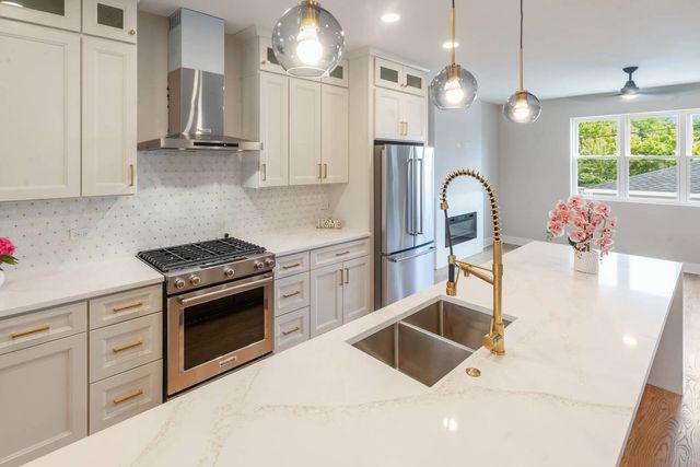 7431 W Forest Preserve Avenue, Chicago, IL 60634