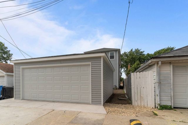 7431 W Forest Preserve Avenue, Chicago, IL 60634