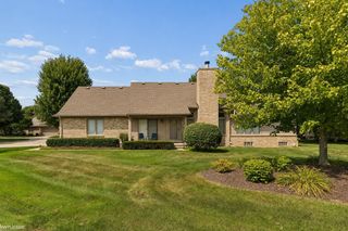 16725 Pearlcreek Court, Macomb Twp, MI 48042