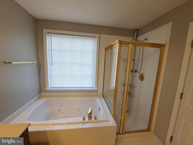 7738 HERITAGE WOODS WAY, Annandale, VA 22003