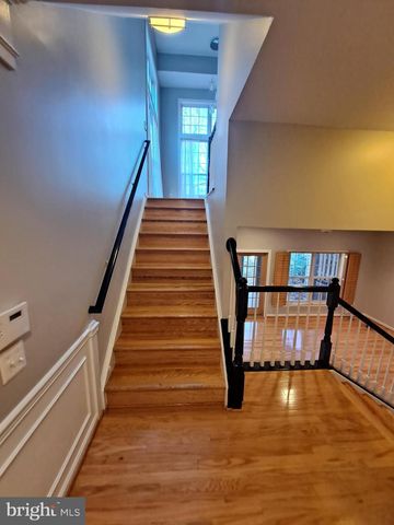 7738 HERITAGE WOODS WAY, Annandale, VA 22003
