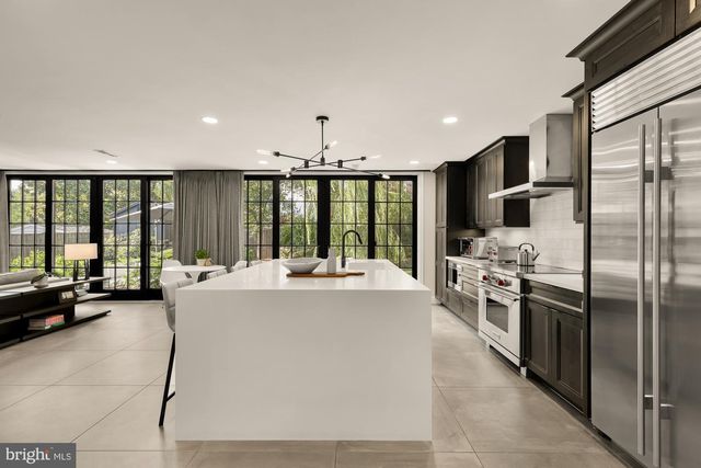 517 JANNEYS LN, Alexandria, VA 22302