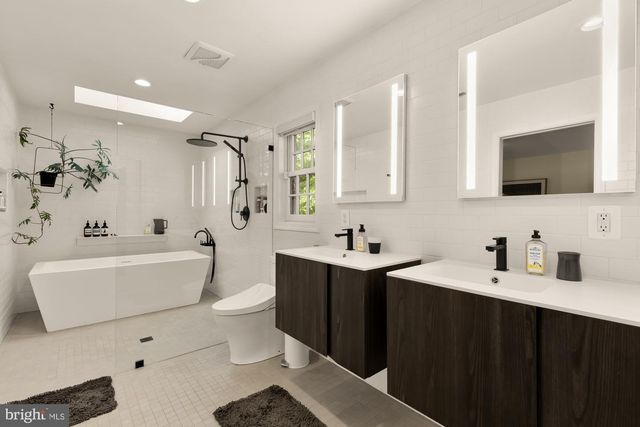 517 JANNEYS LN, Alexandria, VA 22302