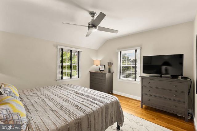 517 JANNEYS LN, Alexandria, VA 22302
