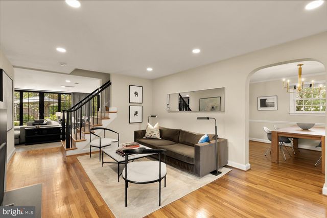 517 JANNEYS LN, Alexandria, VA 22302