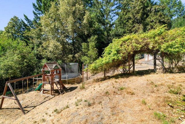 462 Quail Drive, Santa Cruz, CA 95060