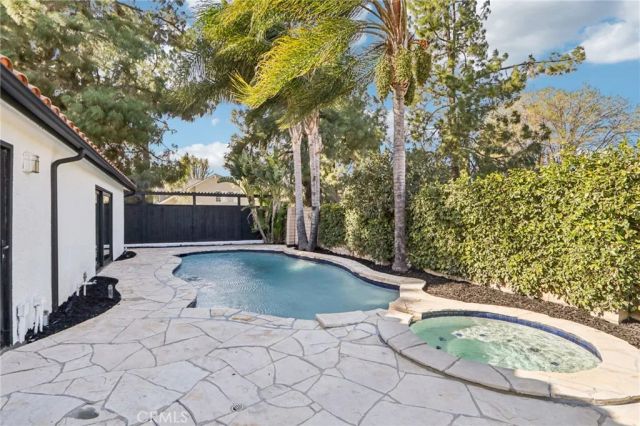 22925 Styles, Woodland Hills, CA 91367