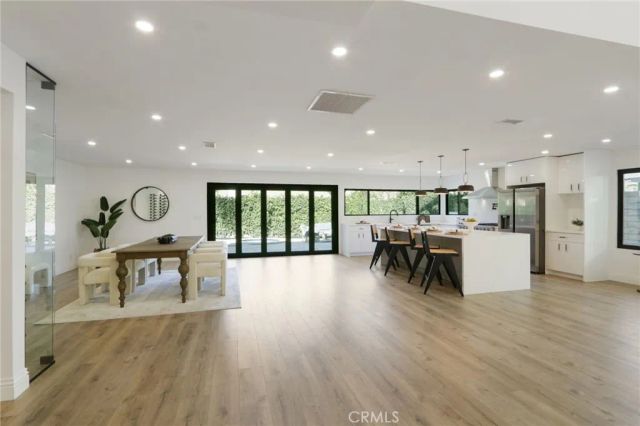 22925 Styles, Woodland Hills, CA 91367