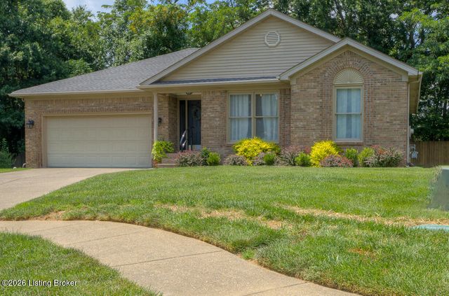 715 Auburn Oaks Dr, Louisville, KY 40214