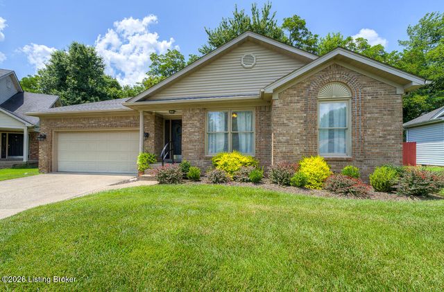 715 Auburn Oaks Dr, Louisville, KY 40214