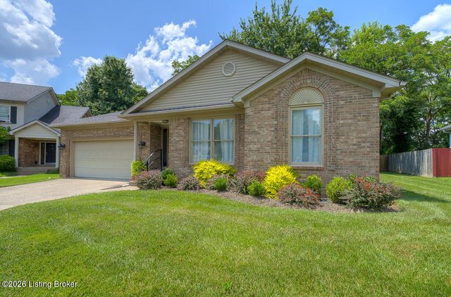 715 Auburn Oaks Dr, Louisville, KY 40214