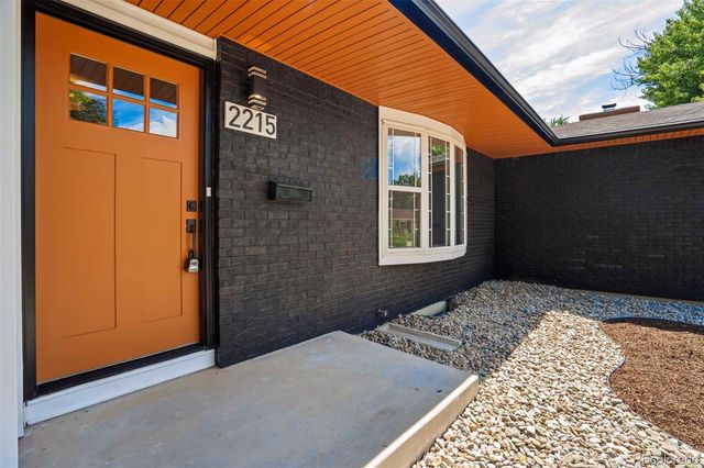 2215 Northglen Drive, Colorado Springs, CO 80909