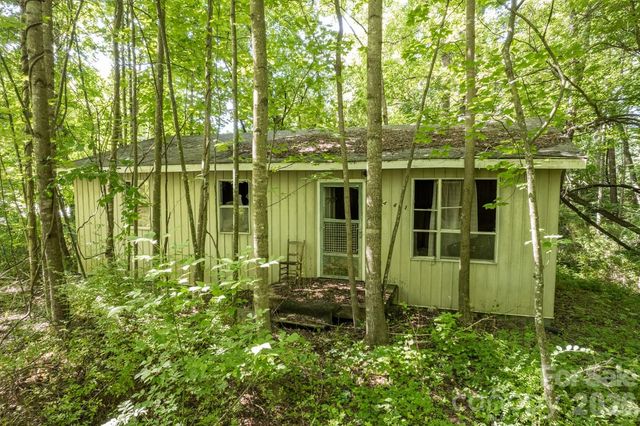 17 Chicago Avenue, Black Mountain, NC 28711