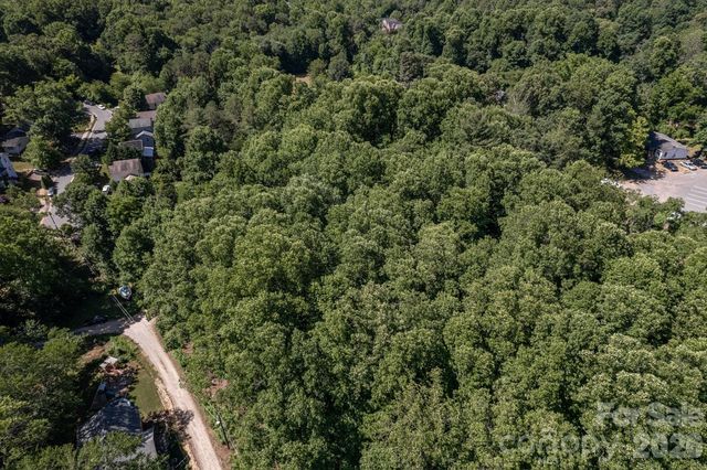 17 Chicago Avenue, Black Mountain, NC 28711