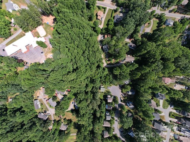 17 Chicago Avenue, Black Mountain, NC 28711