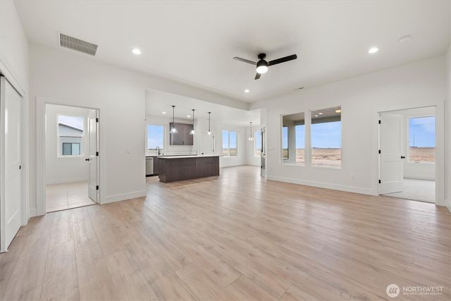 1269 E Mt Hood Street, Othello, WA 99344