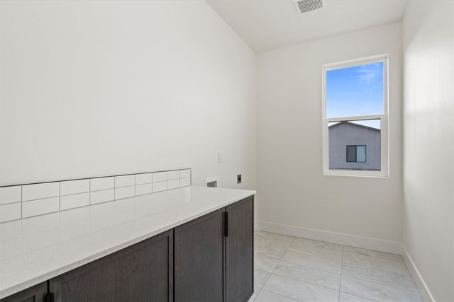 1269 E Mt Hood Street, Othello, WA 99344